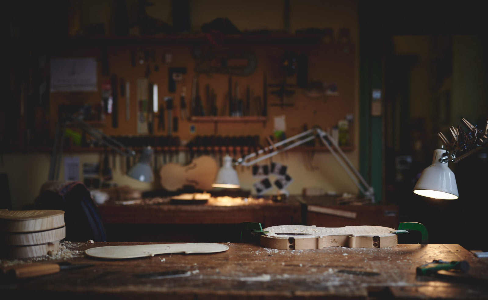 Studio in Cremona work bench