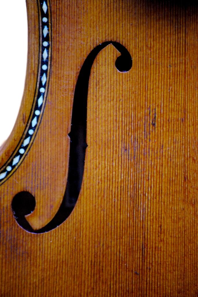 Antonio Stradivari "Hellier" with decoration